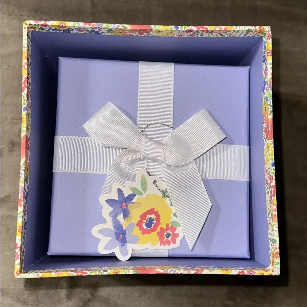 SHABBY CHIC Two Floral Lavender Top White Bow Square Nesting Gift Boxes